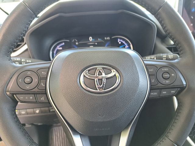 Used 2025 Toyota RAV4 XLE w/ Convenience Package AWD/4WD image 9