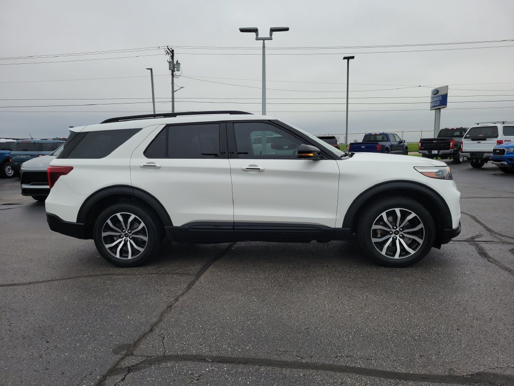 Certified 2021 Ford Explorer ST w/ Equipment Group 401A AWD/4WD image 3