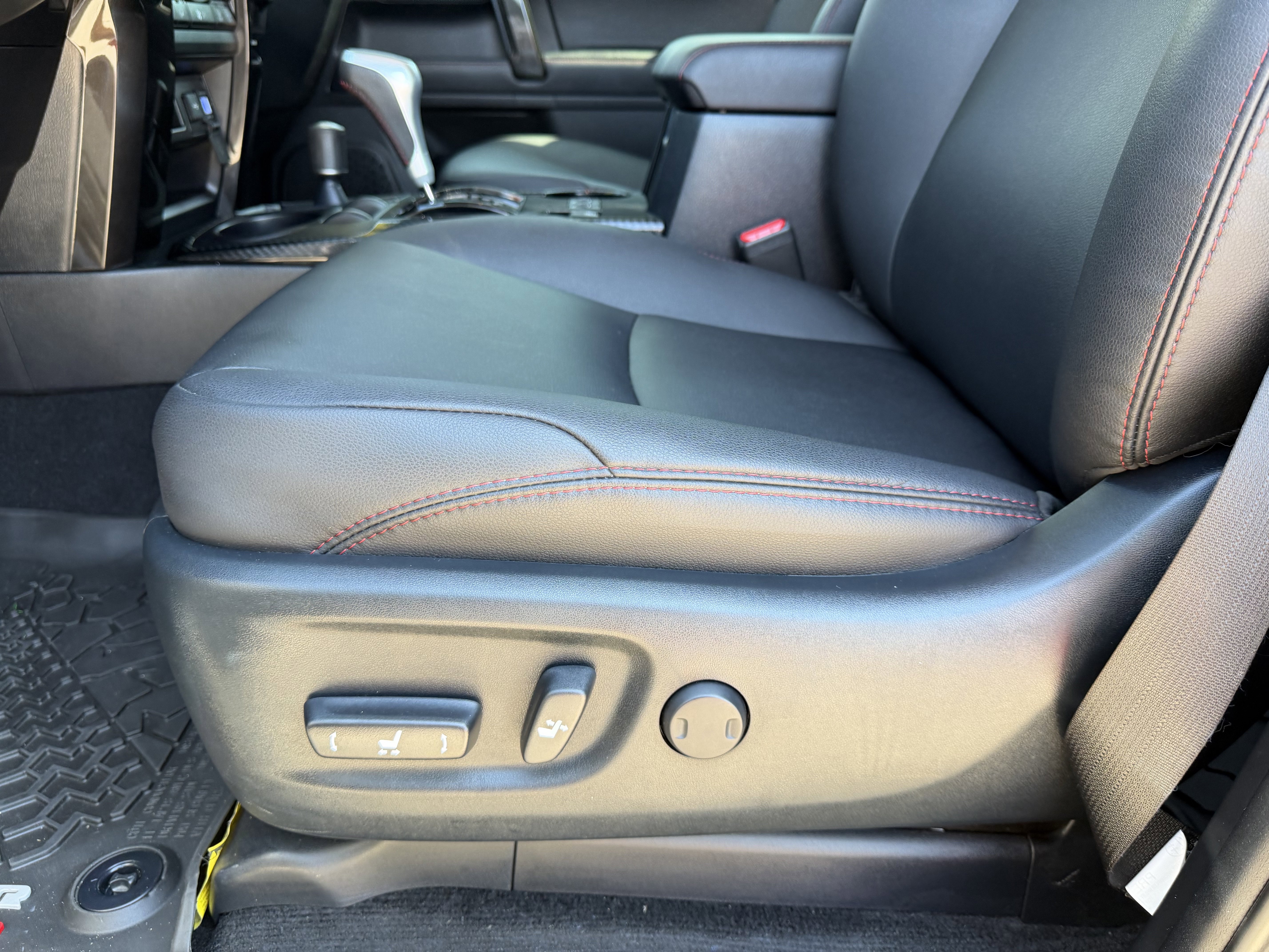 Used 2023 Toyota 4Runner TRD Pro AWD/4WD image 31