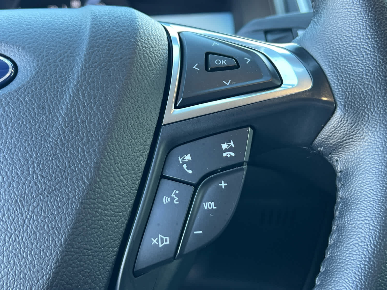 Certified 2024 Ford Edge SEL image 31