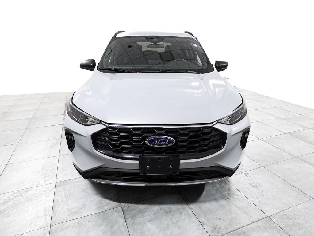 Certified 2025 Ford Escape ST-Line AWD/4WD image 3