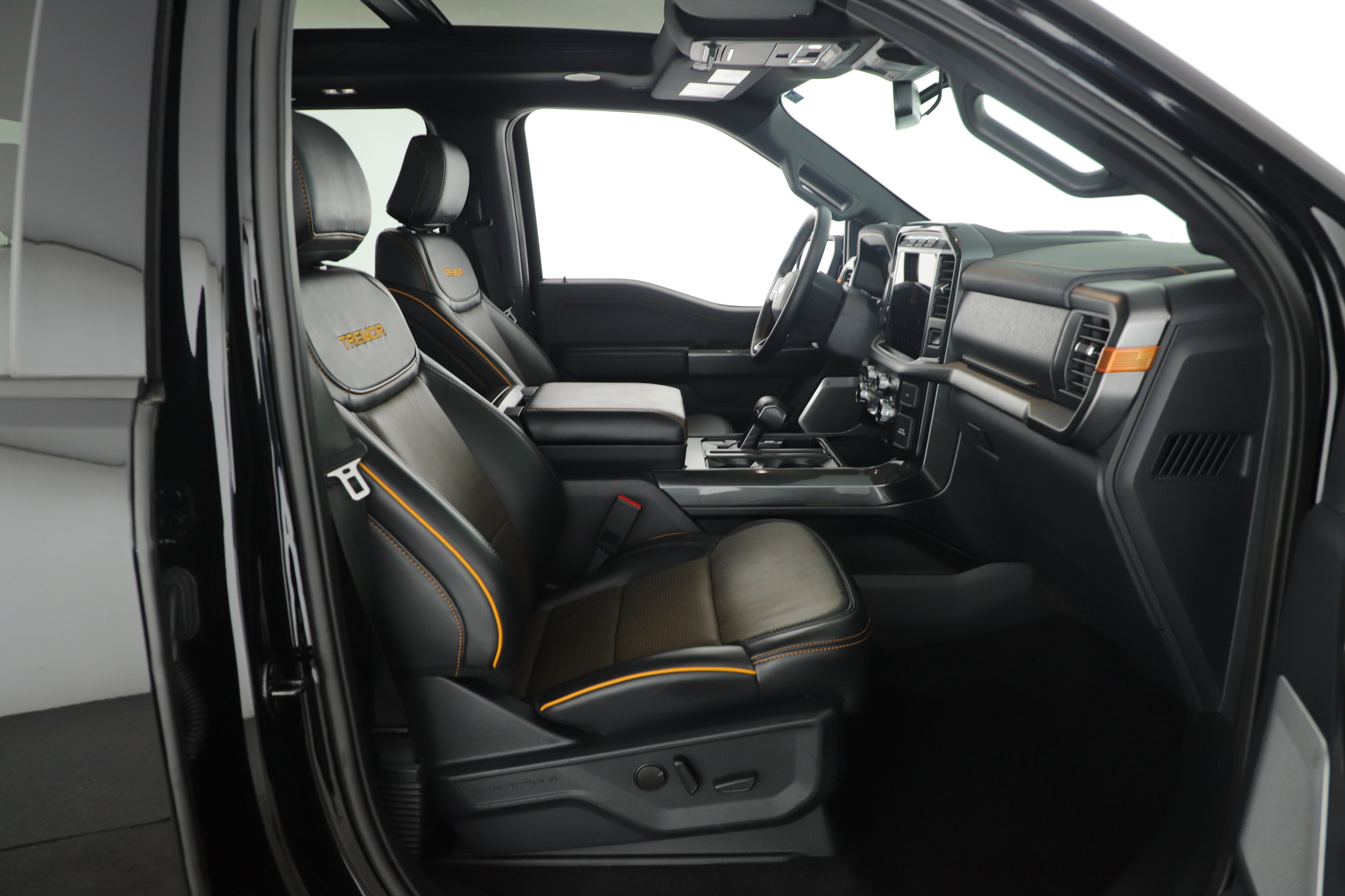 Certified 2023 Ford F150 Tremor w/ Equipment Group 402A High image 16