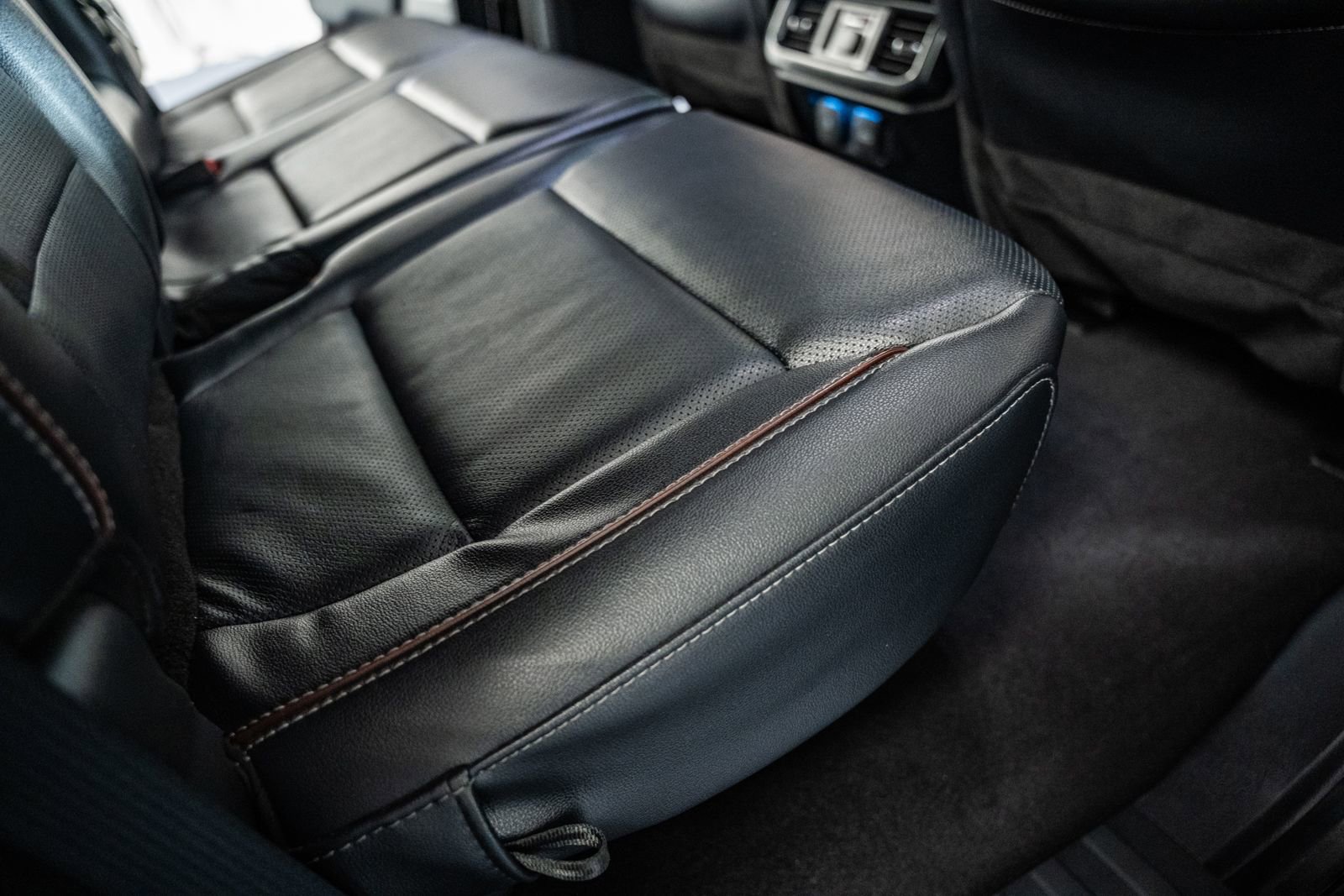 Certified 2023 Ford F150 Lariat w/ Equipment Group 502A High image 39