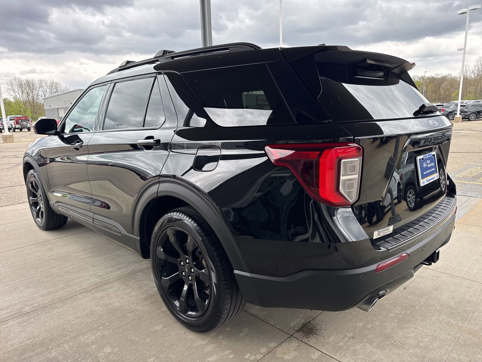 Certified 2024 Ford Explorer ST-Line w/ Class IV Trailer Tow Package AWD/4WD image 5