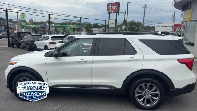 Certified 2022 Ford Explorer XLT w/ Equipment Group 202A AWD/4WD image 2