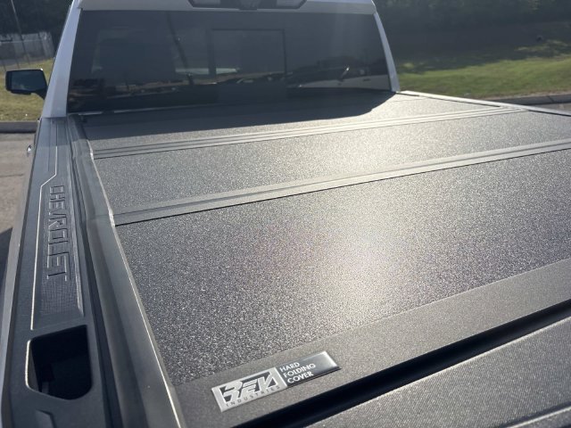 Used 2023 Chevrolet Silverado 1500 High Country w/ Technology Package AWD/4WD image 32