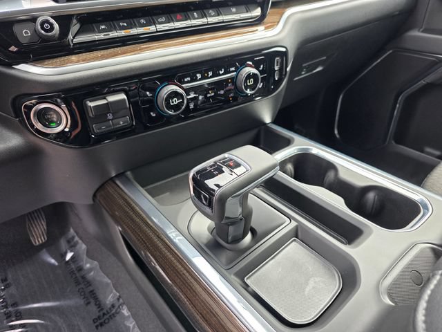 Used 2024 Chevrolet Silverado 1500 LT AWD/4WD image 23