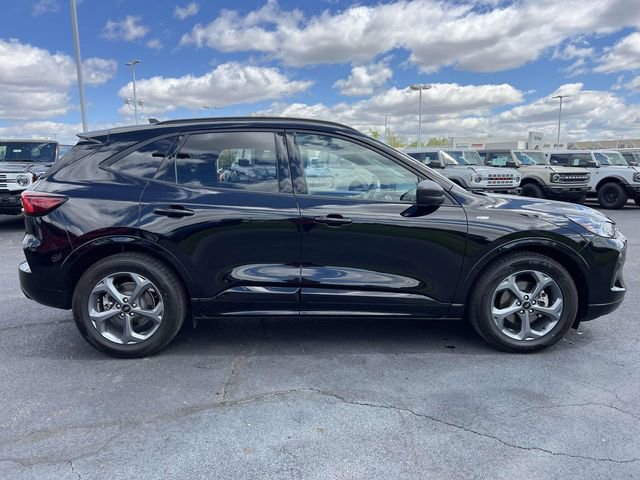 Certified 2023 Ford Escape ST-Line w/ Cold Weather Package FWD image 6