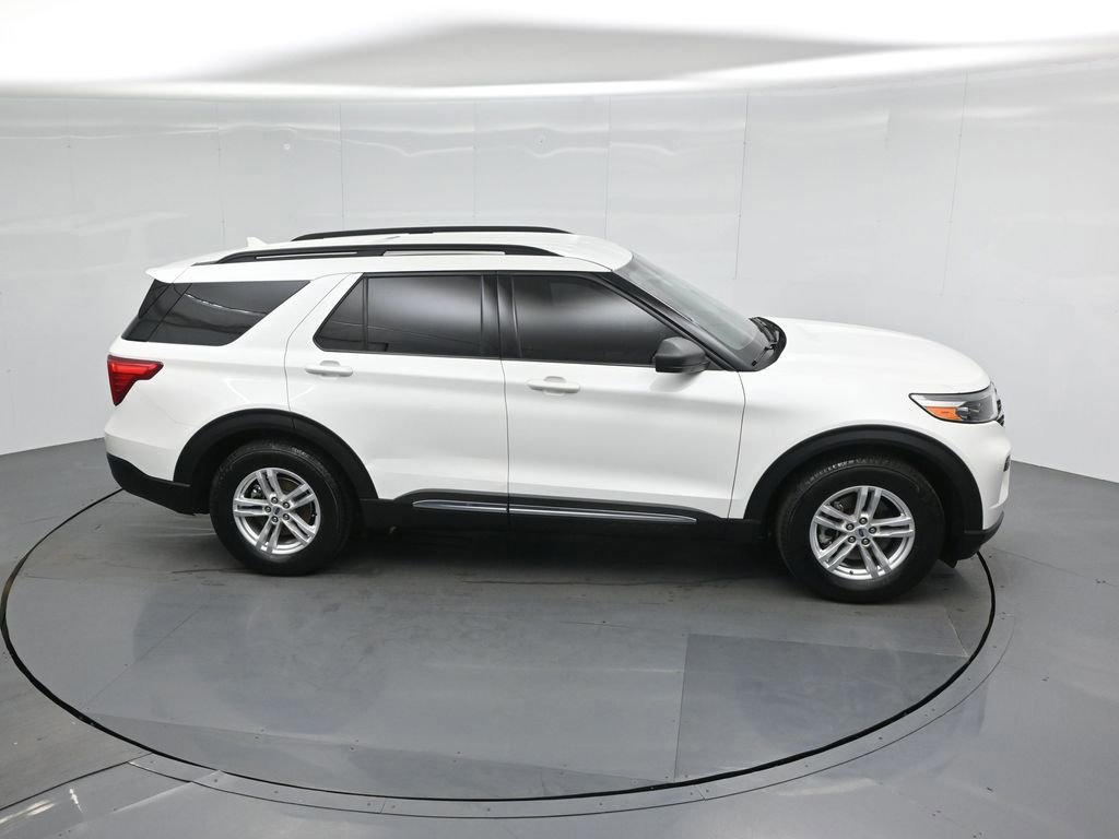 Certified 2023 Ford Explorer XLT image 11