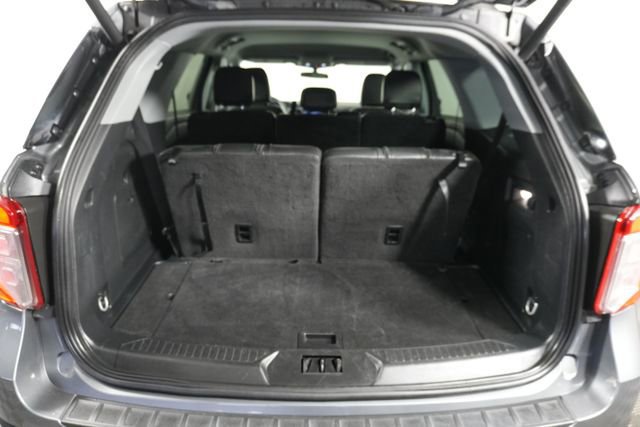 Certified 2024 Ford Explorer XLT w/ Equipment Group 202A image 22