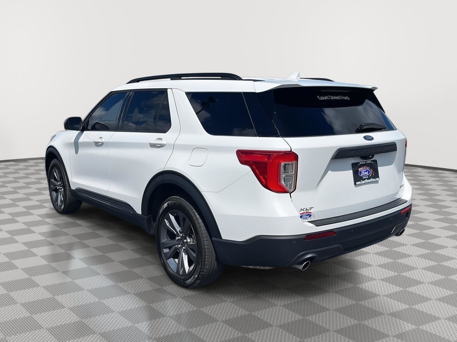 Certified 2023 Ford Explorer XLT w/ Equipment Group 202A image 3