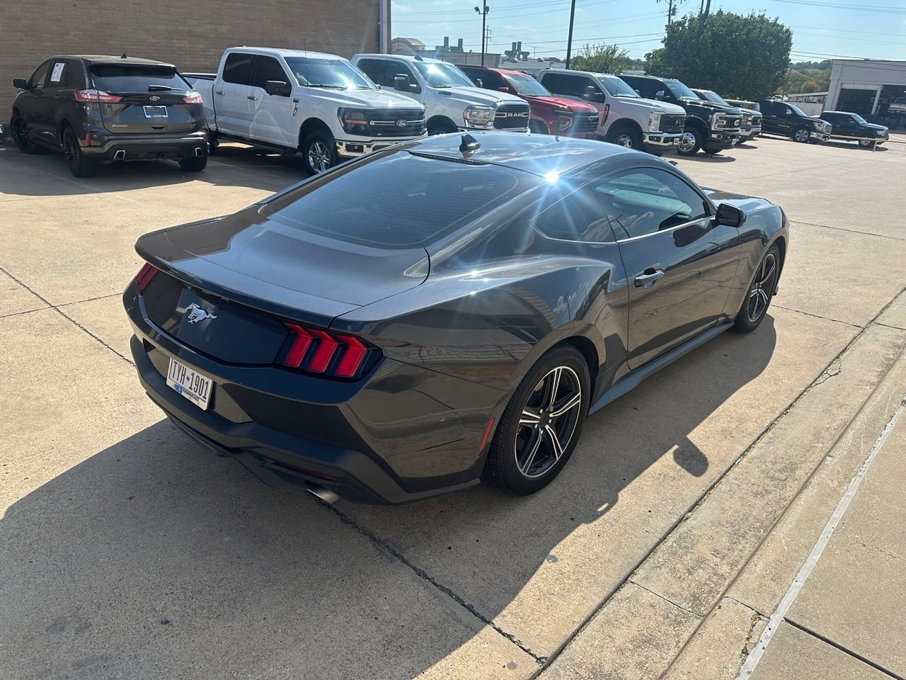 Certified 2024 Ford Mustang Coupe RWD image 7