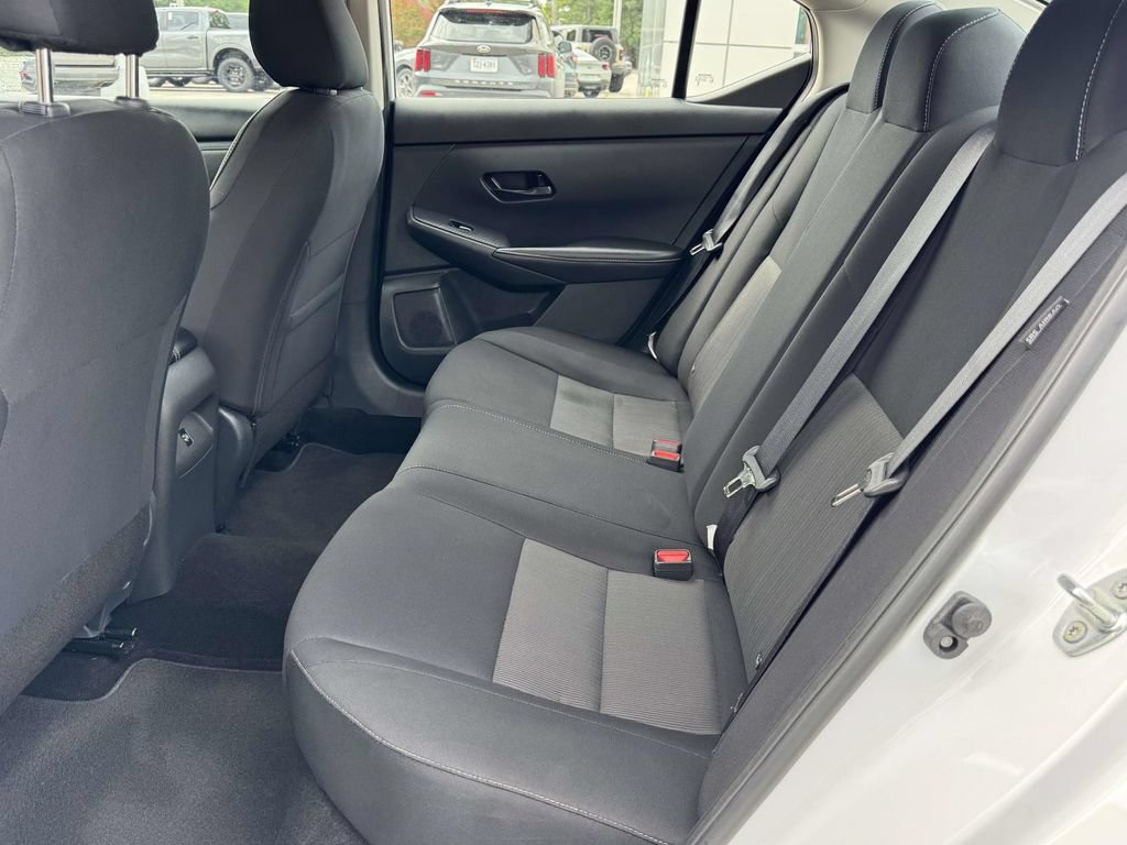 Used 2025 Nissan Sentra SV FWD image 18
