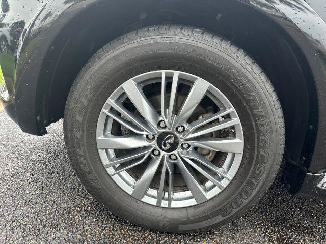 Used 2022 INFINITI QX80 Luxe w/ Cargo Package AWD/4WD image 11