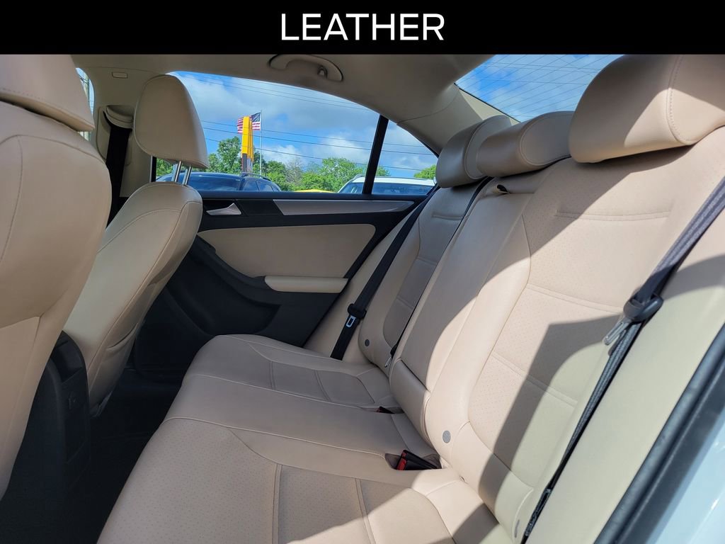 Used 2017 Volkswagen Jetta SE FWD image 10