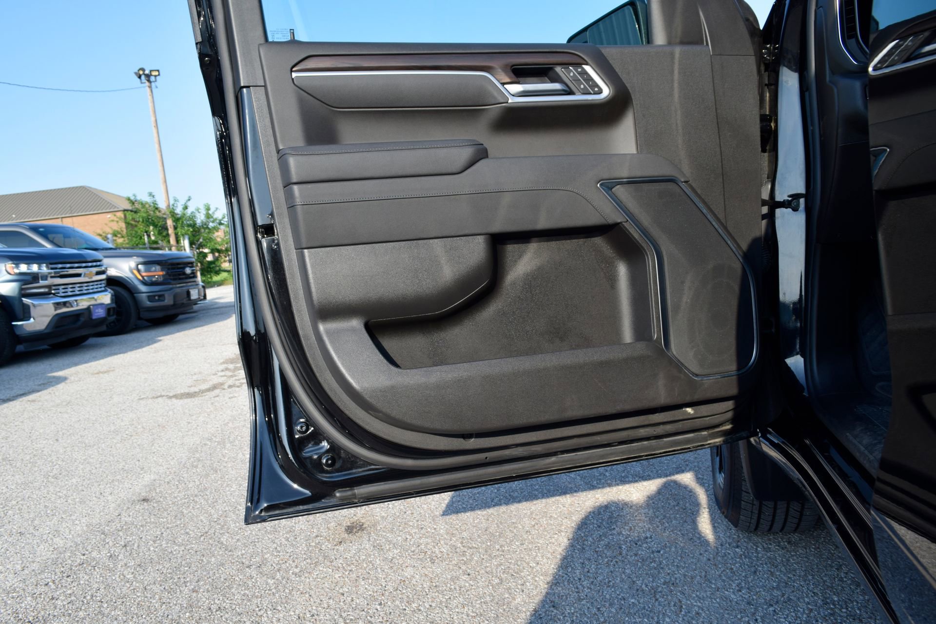 Used 2026 GMC Sierra 1500 SLT AWD/4WD image 18