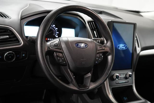 Certified 2024 Ford Edge SE w/ Black Appearance Package AWD/4WD image 17