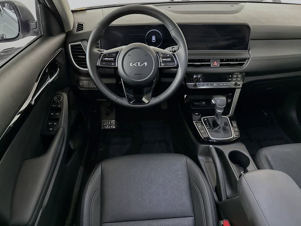Used 2024 Kia Seltos EX FWD image 10