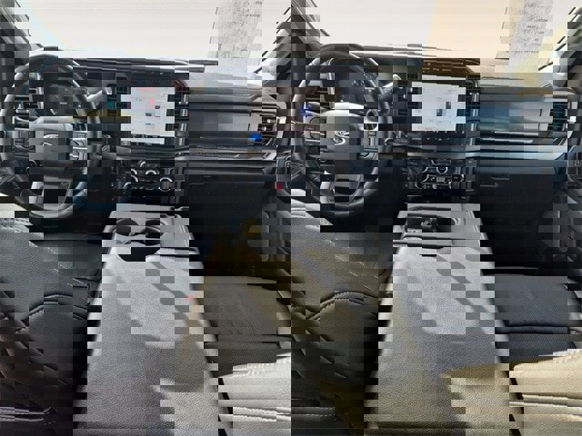 Certified 2024 Ford F350 Lariat w/ Camper Package image 6