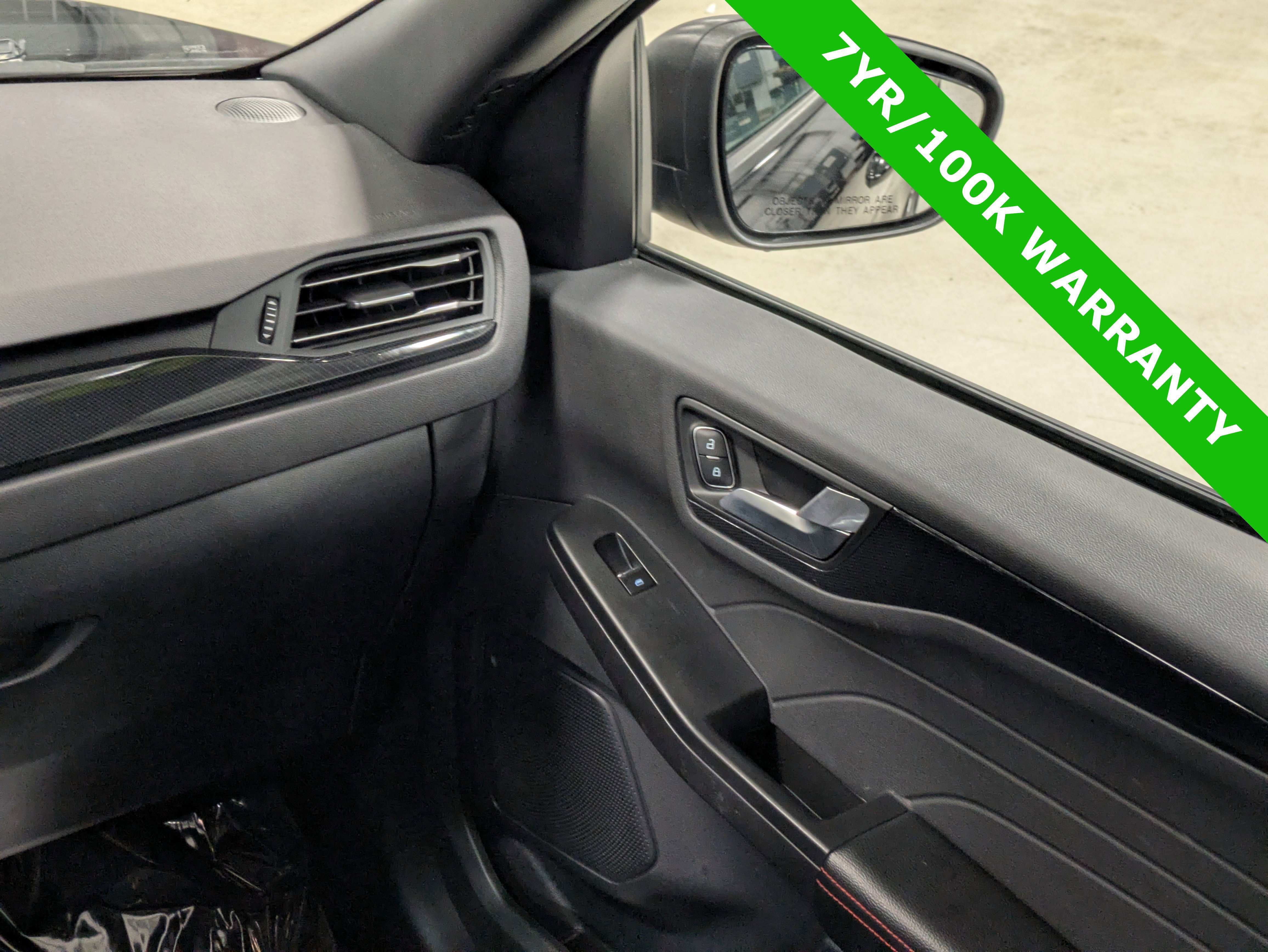 Certified 2025 Ford Escape ST-Line image 16