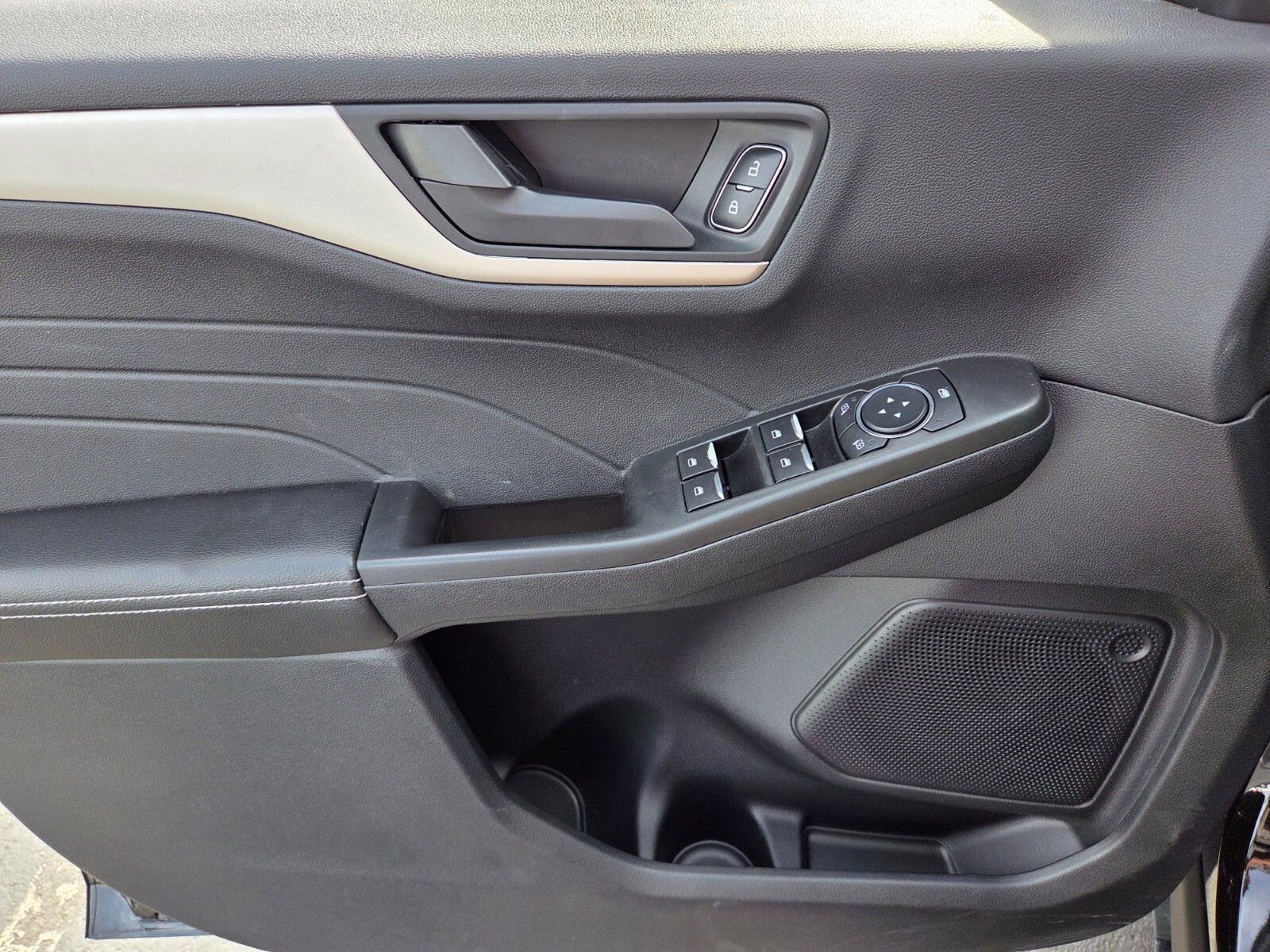 Certified 2022 Ford Escape SE w/ Convenience Package AWD/4WD image 17