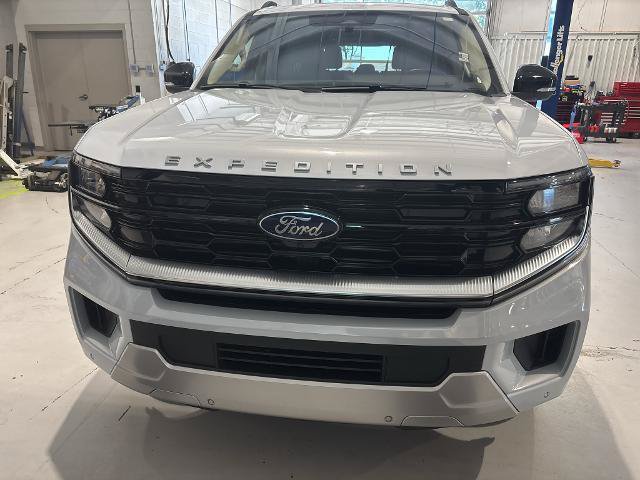 Certified 2025 Ford Expedition Platinum w/ Driver's Package AWD/4WD image 2