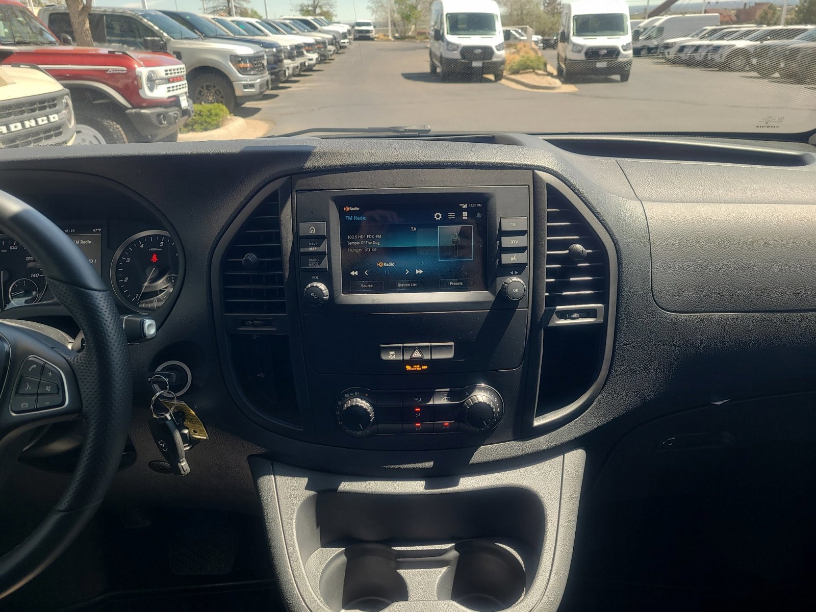 Used 2023 Mercedes-Benz Metris image 14