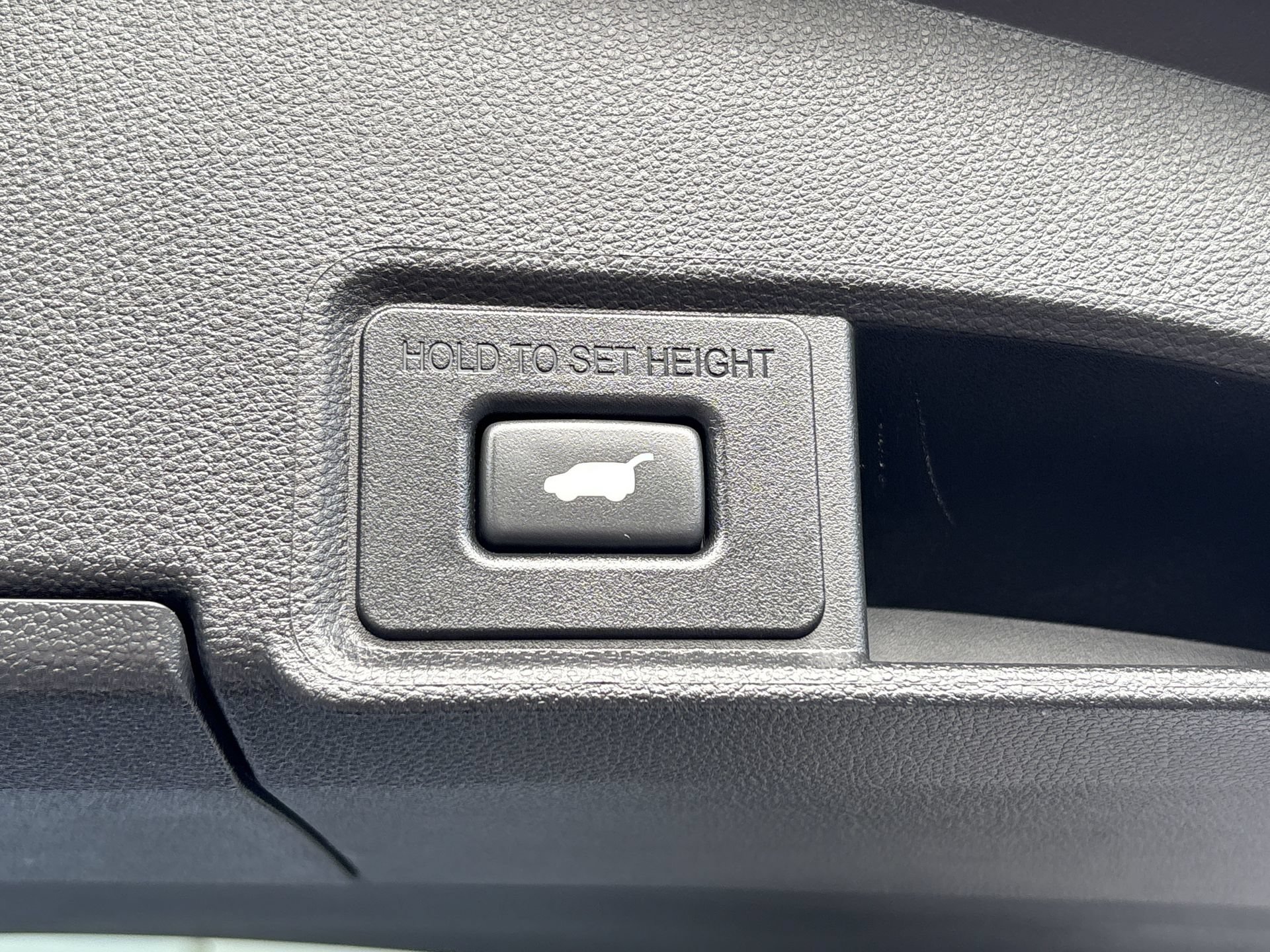 Used 2025 Acura RDX SH-AWD w/ Technology Package image 25