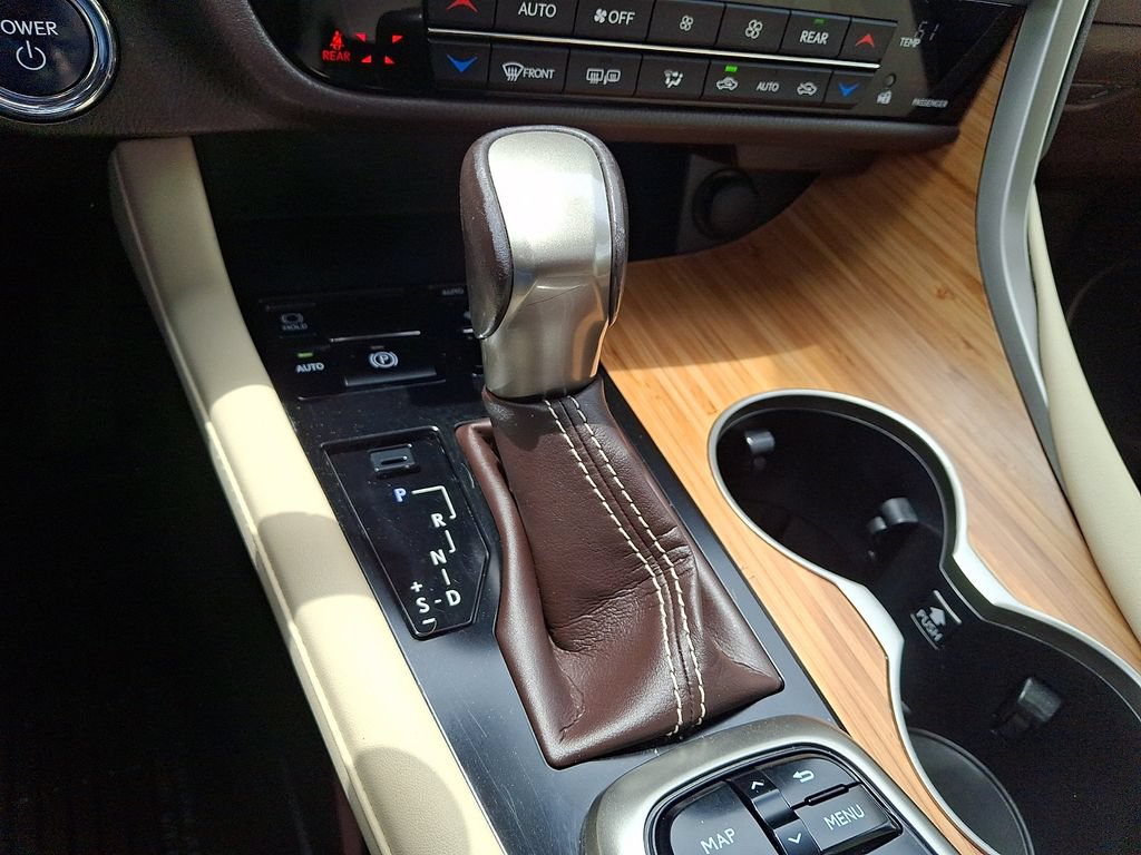 Used 2018 Lexus RX 450hL Premium w/ Premium Package AWD/4WD image 15