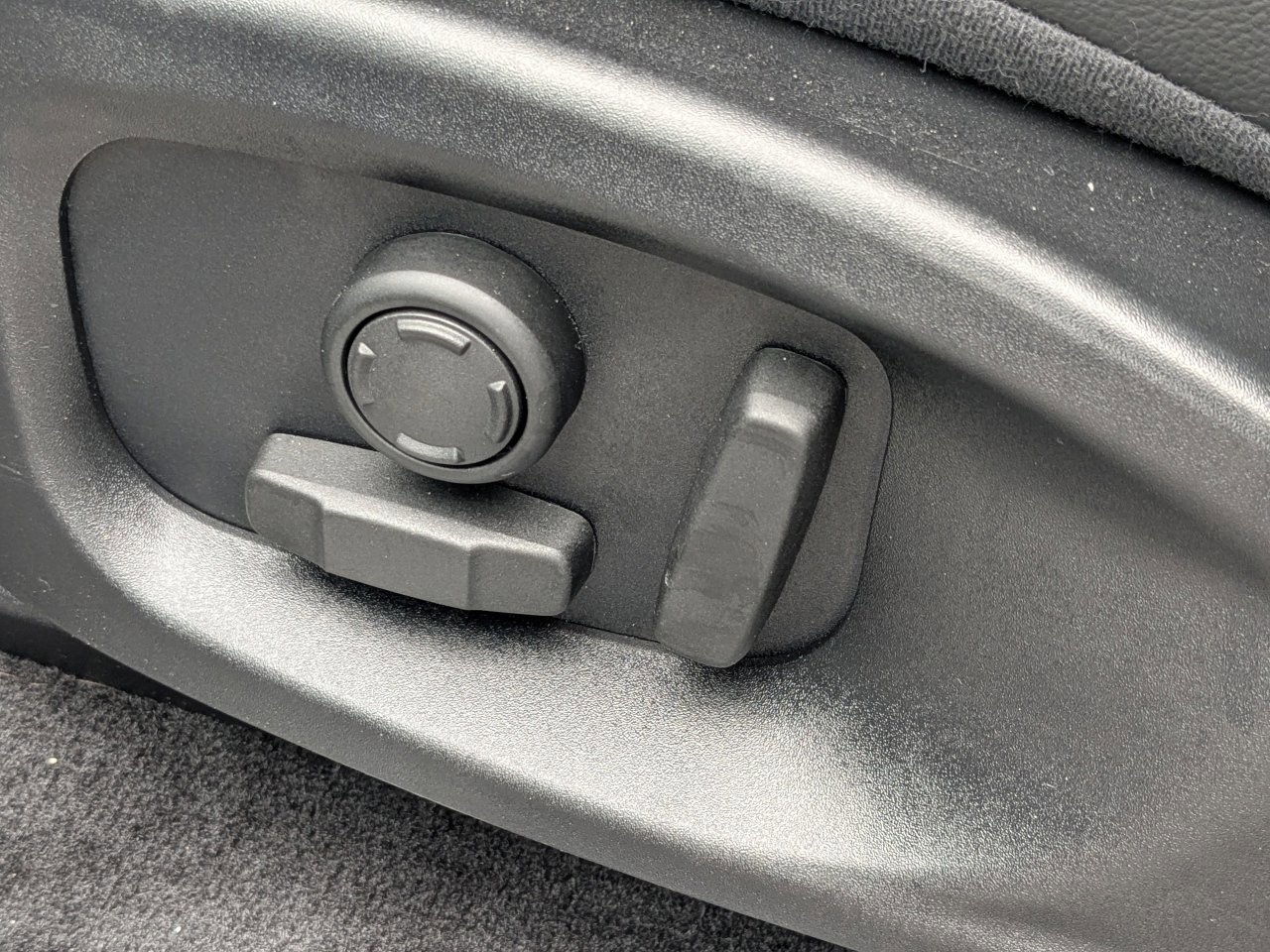 Used 2020 Jaguar E-PACE Checkered Flag image 21