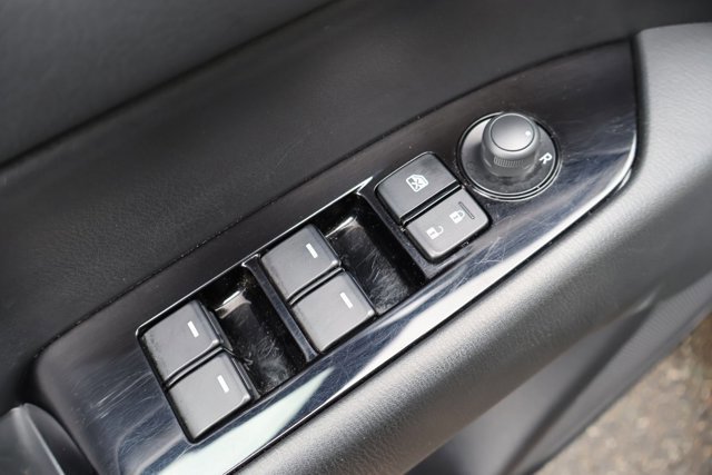 Used 2025 MAZDA CX-5 AWD 2.5 S w/ Preferred Package image 12