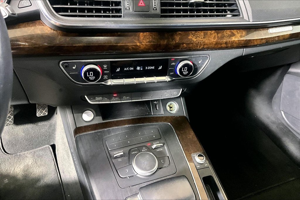 Used 2019 Audi Q5 2.0T Premium AWD/4WD image 25