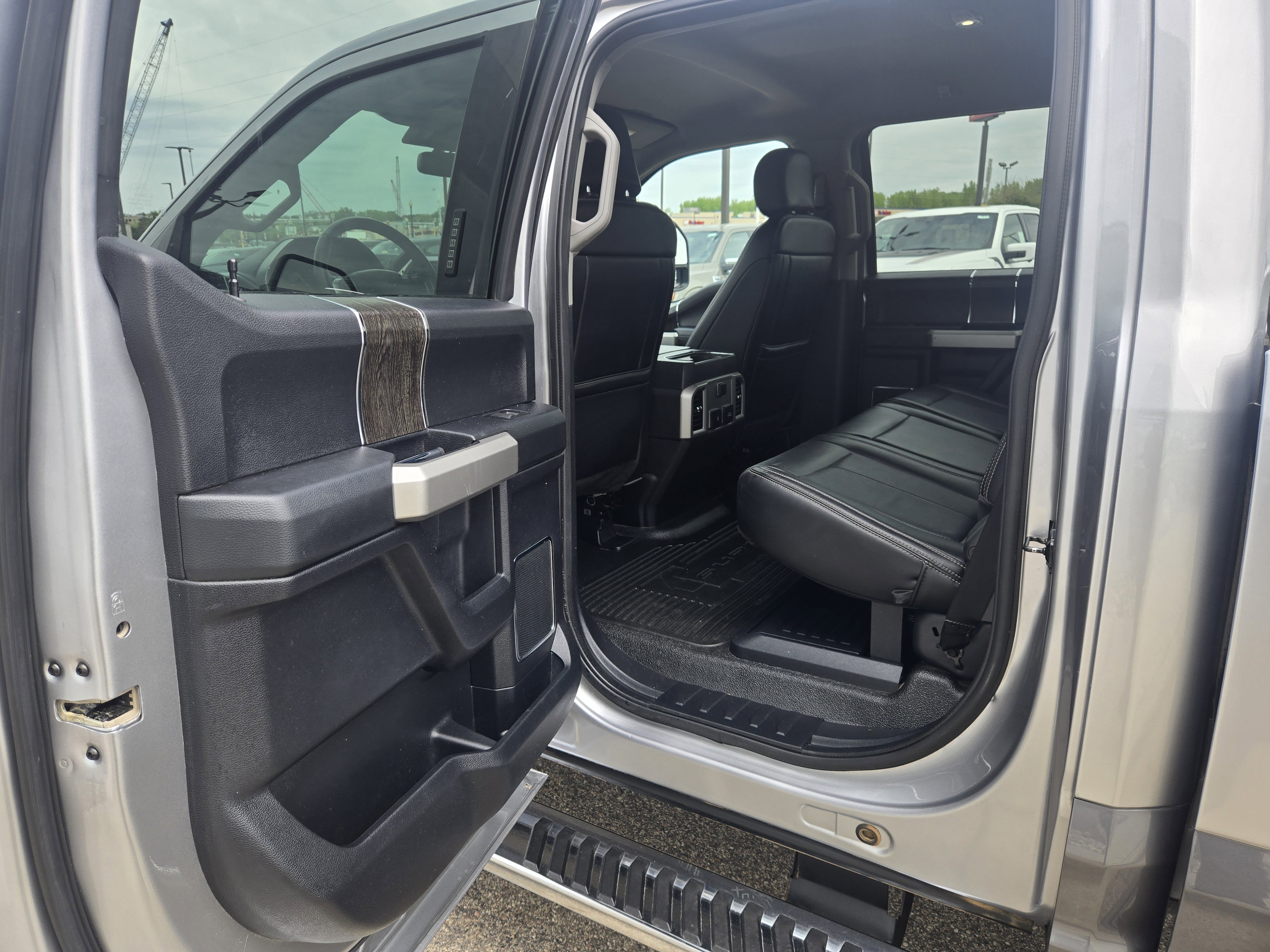 Certified 2021 Ford F350 Lariat w/ Chrome Package AWD/4WD image 12