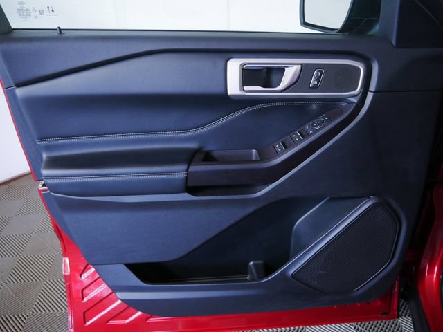 Certified 2020 Ford Explorer XLT w/ Equipment Group 202A AWD/4WD image 15