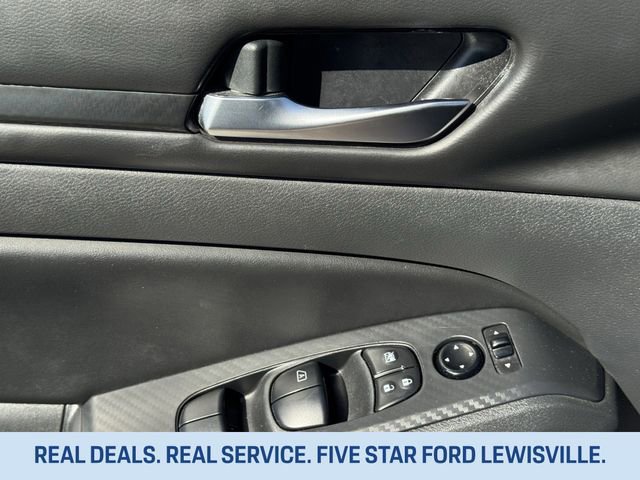 Used 2024 Nissan Altima 2.5 SV image 24