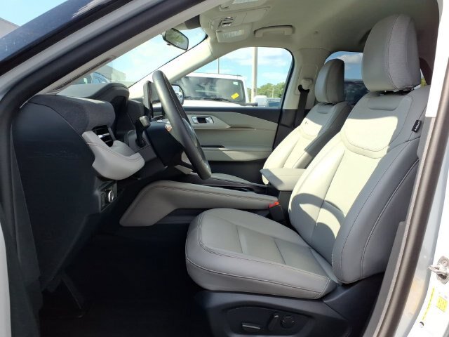 Certified 2026 Ford Explorer Active w/ Active Comfort Package AWD/4WD image 19