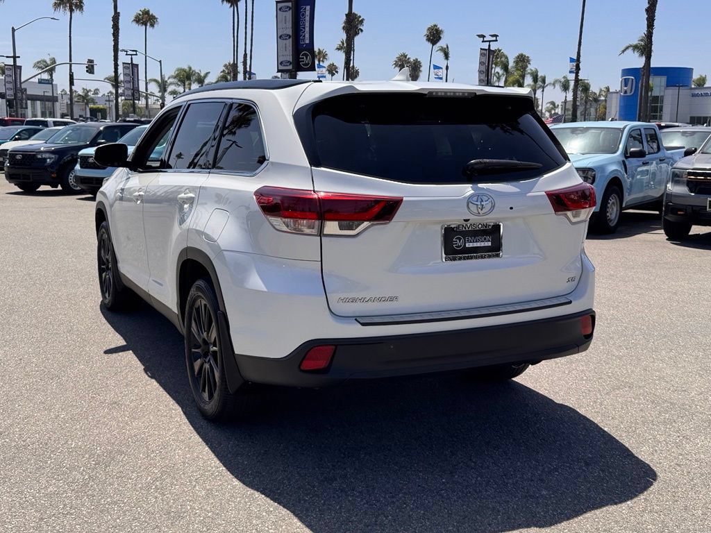 Used 2019 Toyota Highlander SE FWD image 10