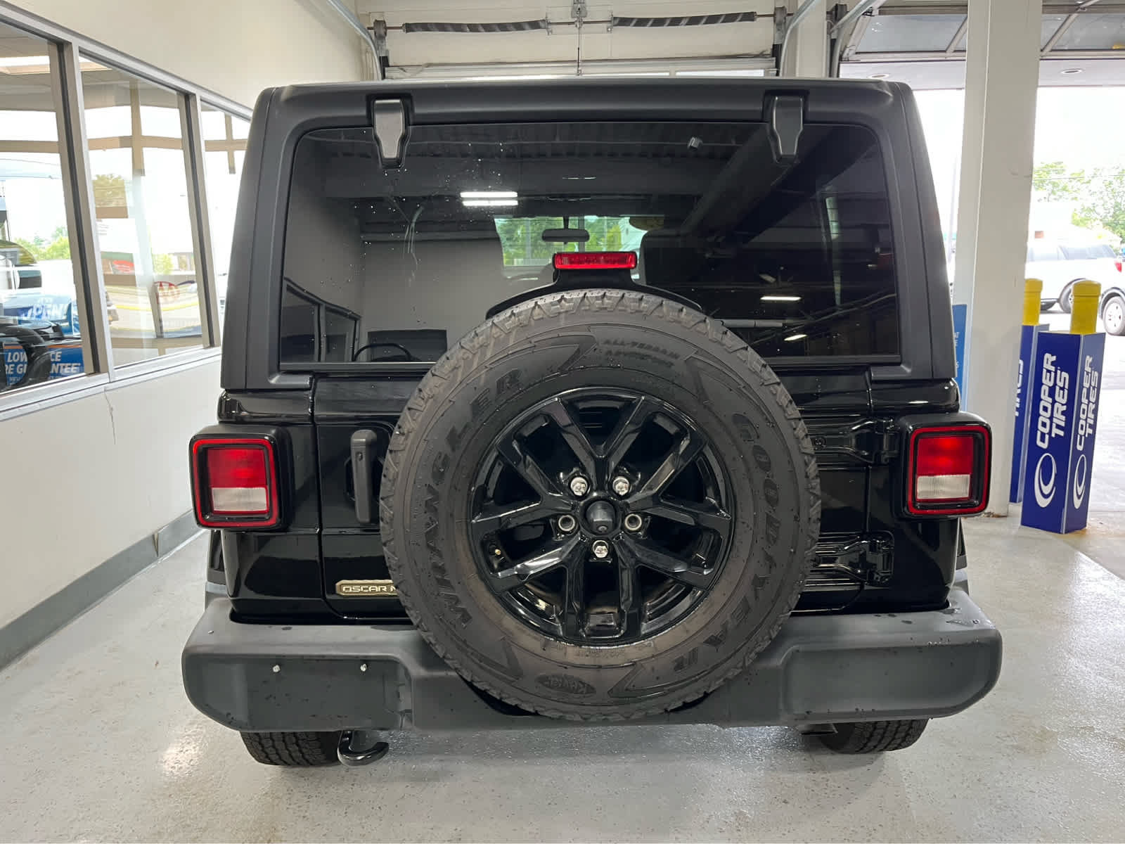 Used 2023 Jeep Wrangler Unlimited Sport AWD/4WD image 7