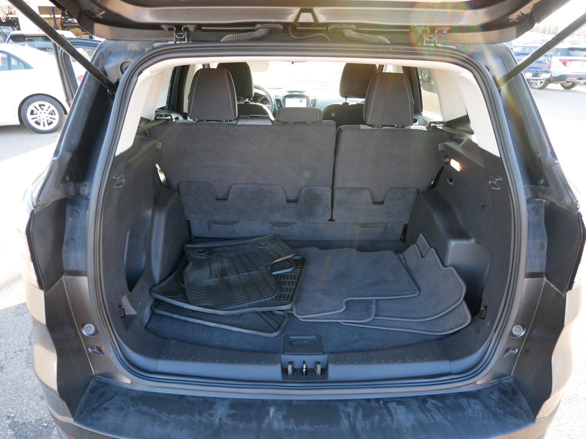 Certified 2017 Ford Escape SE w/ Equipment Group 201A image 18