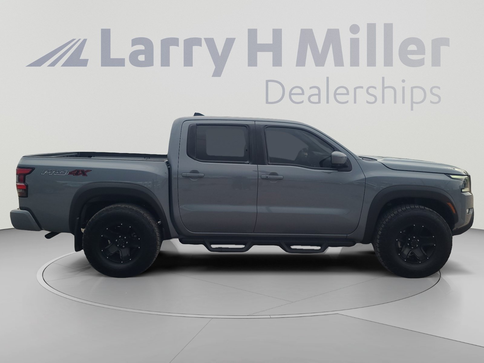 Used 2023 Nissan Frontier PRO-4X w/ Pro Convenience Package AWD/4WD image 6