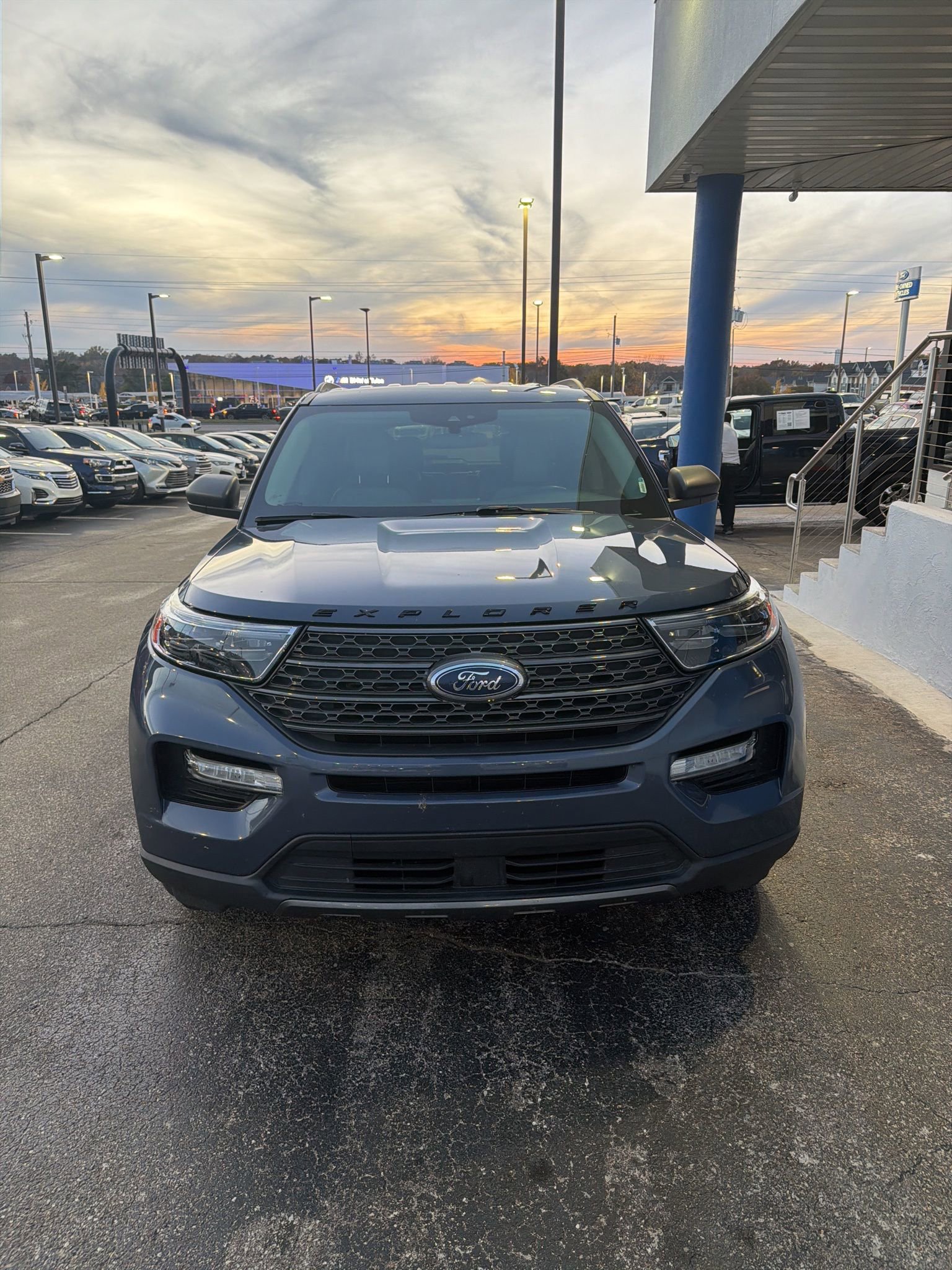 Certified 2021 Ford Explorer XLT w/ Equipment Group 202A image 7