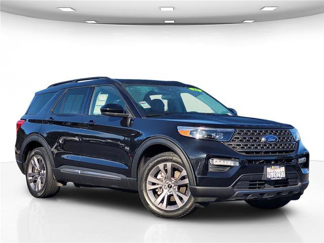 Certified 2023 Ford Explorer XLT w/ Equipment Group 202A AWD/4WD image 2