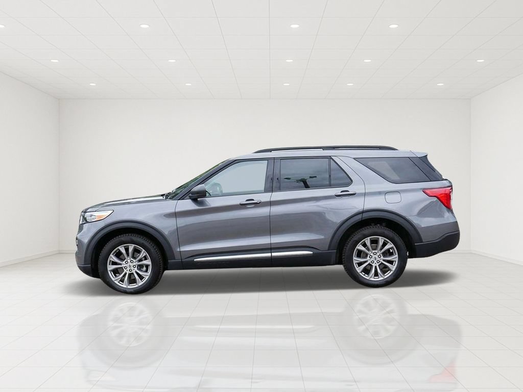 Certified 2023 Ford Explorer XLT w/ Equipment Group 202A AWD/4WD image 5