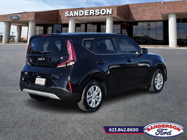 Used 2023 Kia Soul LX image 5