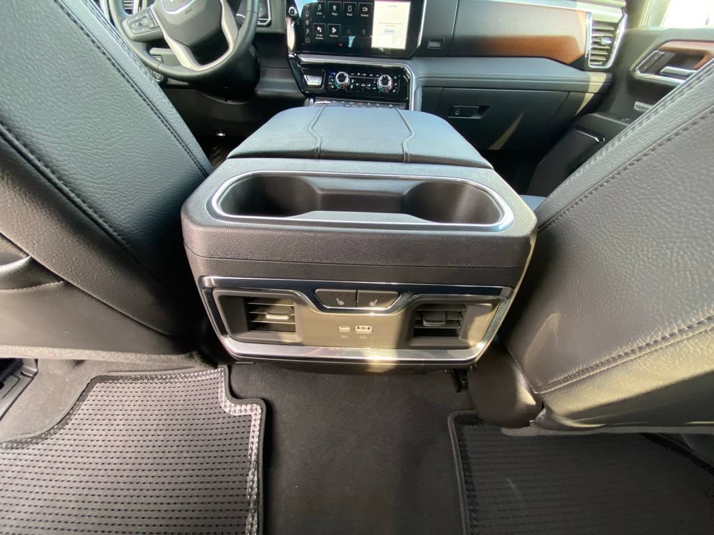 Used 2023 GMC Sierra 1500 Denali w/ Technology Package AWD/4WD image 24