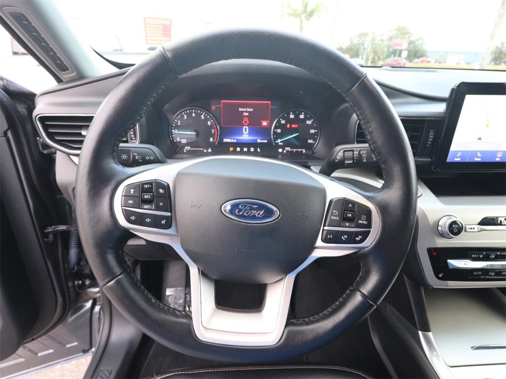 Certified 2022 Ford Explorer XLT w/ Equipment Group 202A image 15