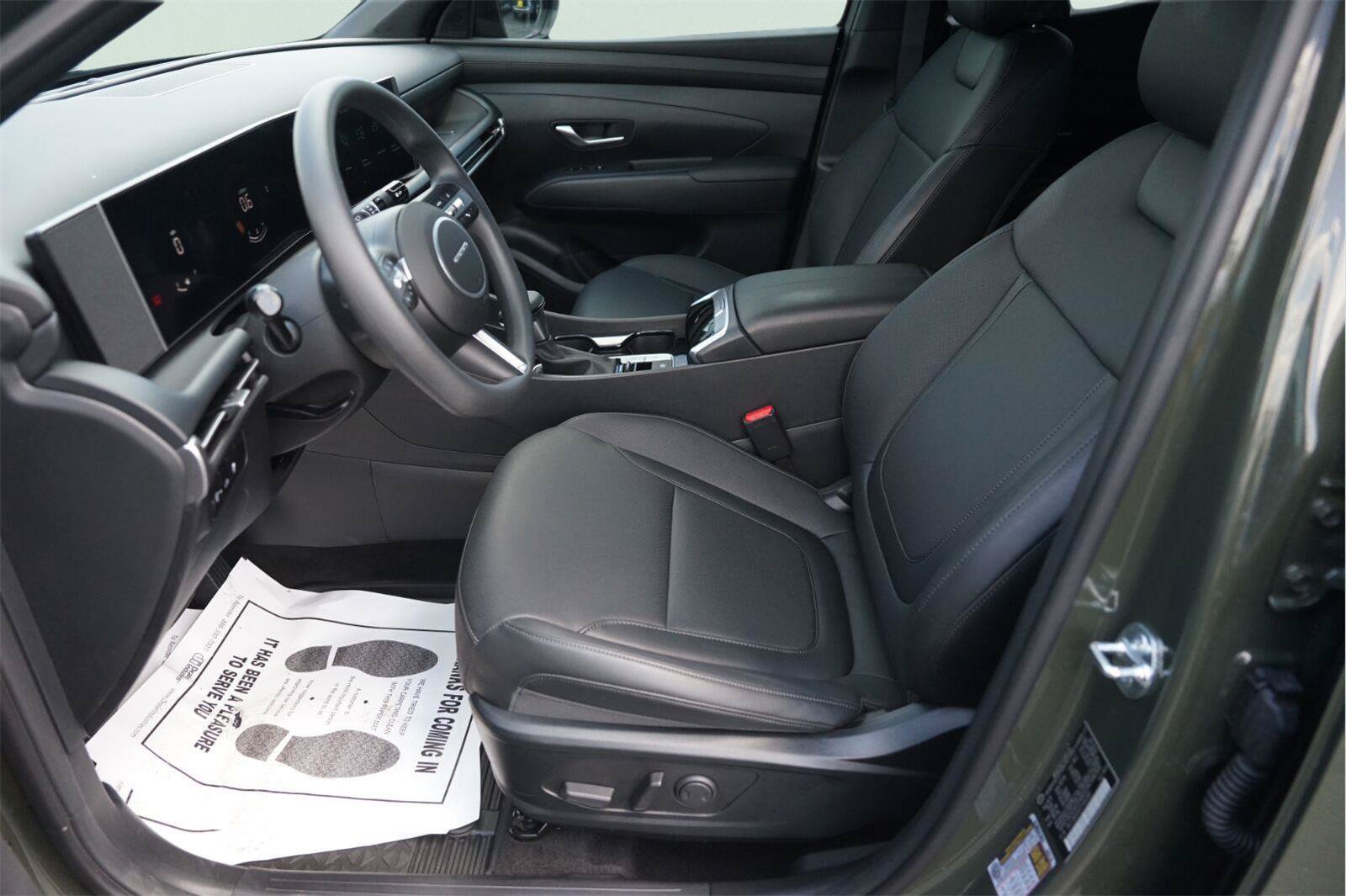 Used 2026 Hyundai Santa Cruz SEL FWD image 9