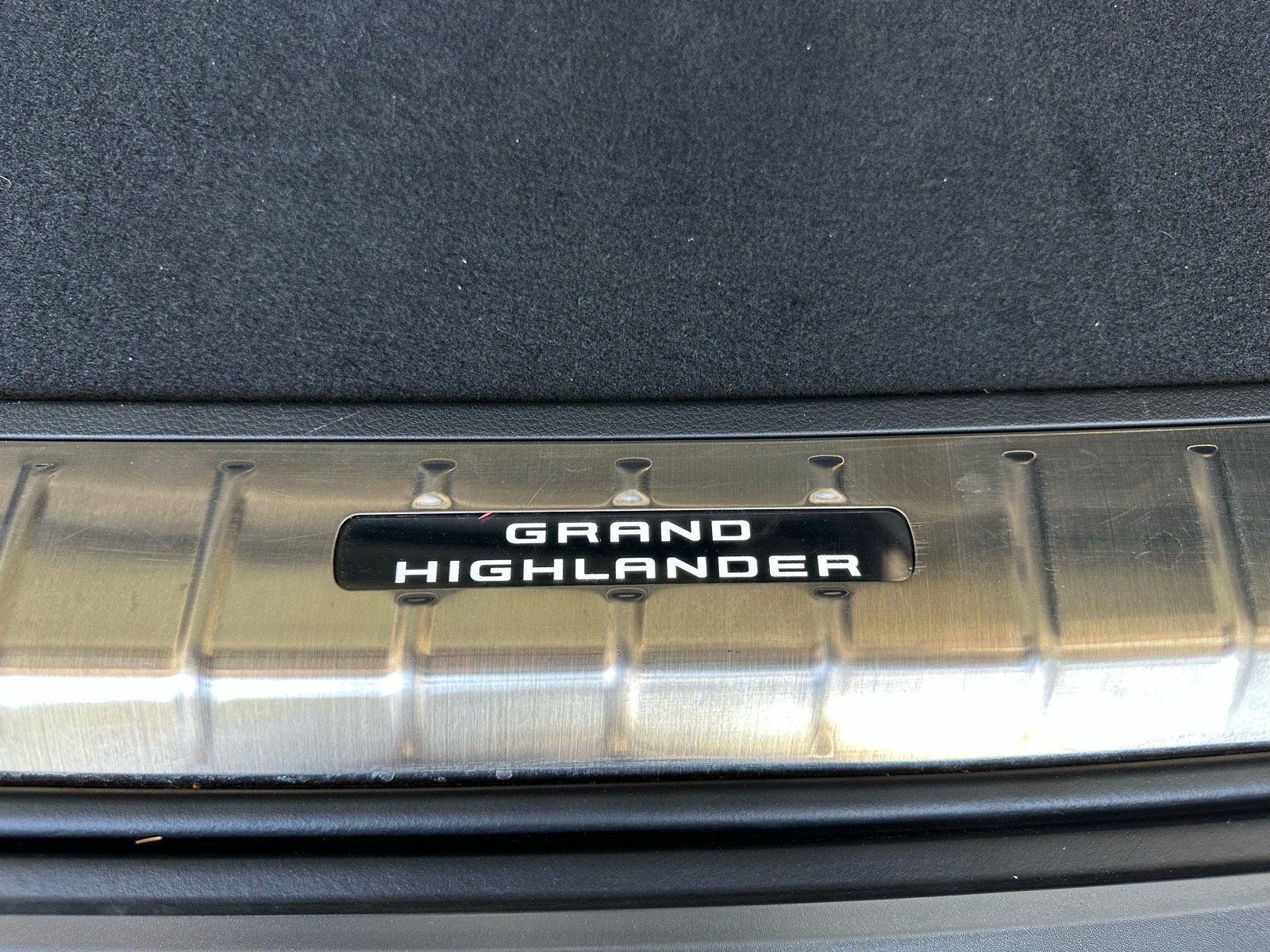 Used 2024 Toyota Grand Highlander Limited image 30