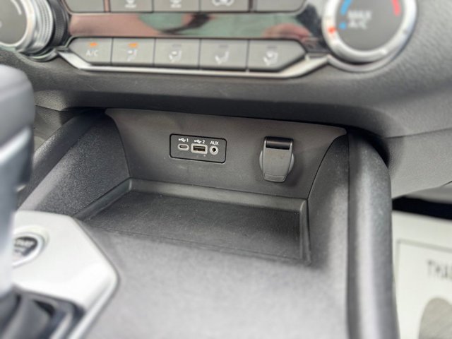 Used 2025 Nissan Altima 2.5 SV FWD image 25