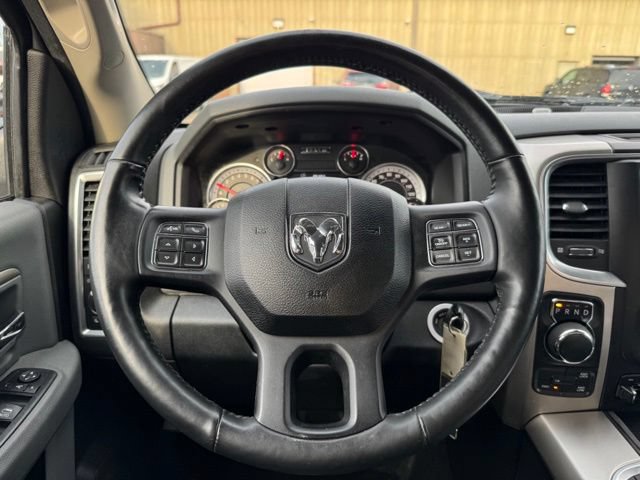 Used 2018 RAM 1500 SLT AWD/4WD image 30